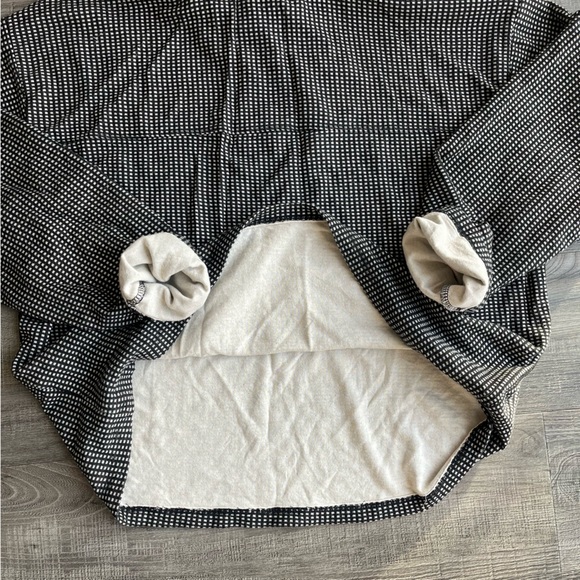 Dawn Textured Hoodie in Black & Natural Grid - Picture 3 of 5